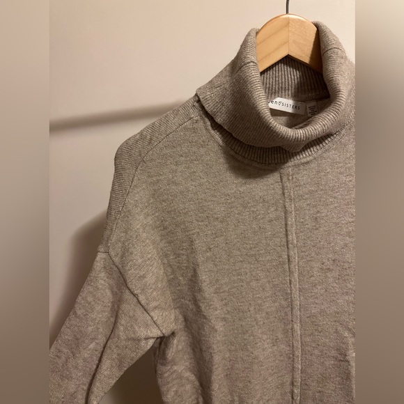 Seven Sisters - Sweater Dress - Picture 4 of 7